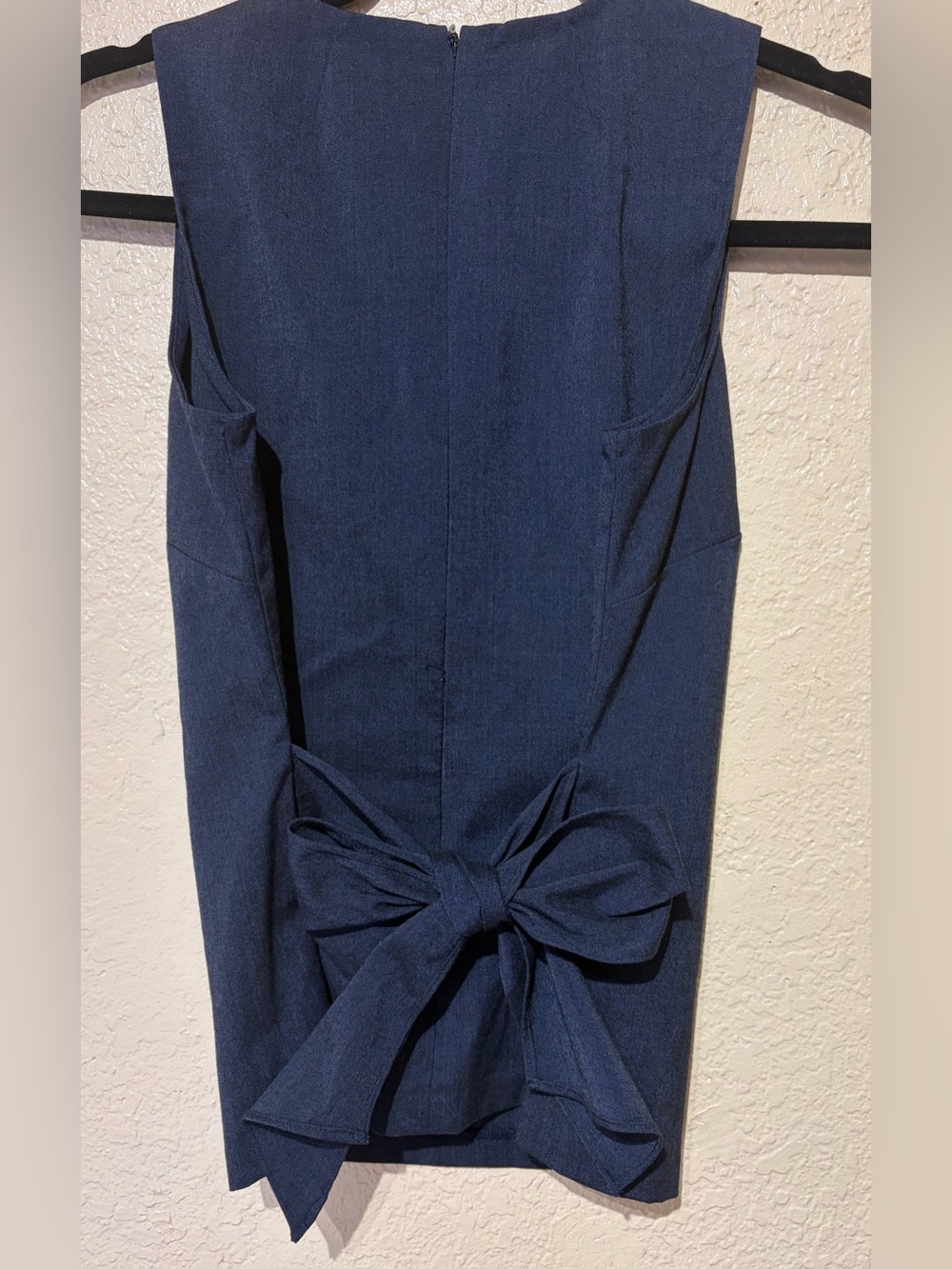 Antonio Melani XS Navy Sleeveless Shift Dress – Statement Bow Back